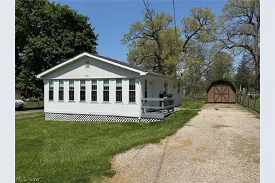 624 Cemetery Street, Coshocton, OH 43812 - Photo 1