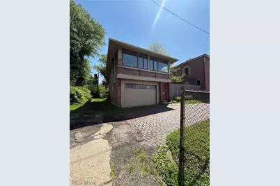 809 Shinnick Street, Zanesville, OH 43701 - Photo 1