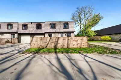 723 Tollis Parkway, Grandview Heights, OH 44147 - Photo 1