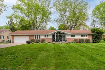 1331 Buena Vista Street NE, Canton, OH 44714 - Photo 1