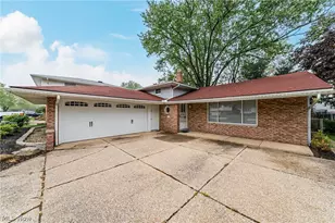 21298 Nottingham Dr, Loveland, OH 44126 - Photo 1