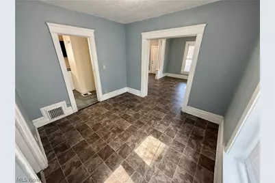 222 Rhodes Avenue, Akron, OH 44302 - Photo 4
