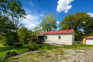 1405 Military Rd, Zanesville, OH 43701 - Photo 1