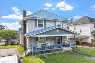 915 Clark St, Cambridge, OH 43725 - Photo 1