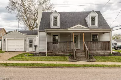 294 West Street, East Palestine, OH 44413 - Photo 1