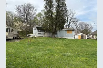 3127 Varley Avenue SW, Canton, OH 44706 - Photo 1