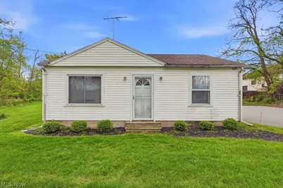 39 Castle Drive, Stow, OH 44262 - Photo 1
