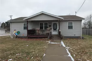 303 N 15th St, Coshocton, OH 43812 - Photo 1