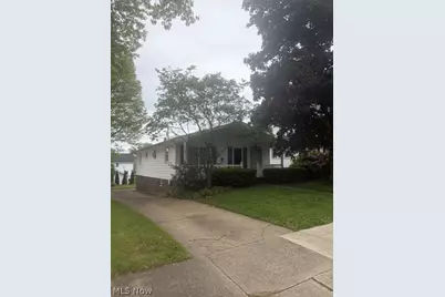 852 Phillips Road Northeast, Massillon, OH 44646 - Photo 1