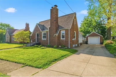 917 E Gorgas Street, Louisville, OH 44641 - Photo 1