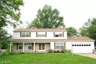 620 Beaverbrook Dr, Akron, OH 44333 - Photo 1