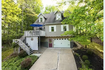 677 Floral Valley E, Howard, OH 43028 - Photo 1