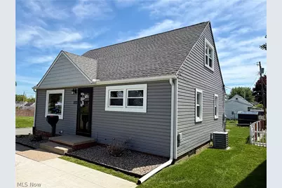 1528 34th Street NE, Canton, OH 44714 - Photo 1