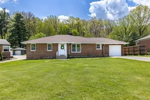 96 E Ridgewood Dr, Green Hills, OH 44131 - Photo 1