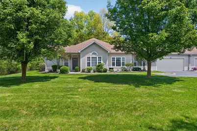 15 Hunters Woods Boulevard #B, Canfield, OH 44406 - Photo 1