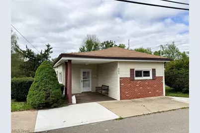 583 E 1st Street, Uhrichsville, OH 44683 - Photo 1