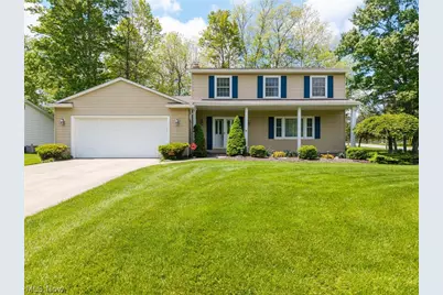 8152 Twin Oaks Drive, Grandview Heights, OH 44147 - Photo 1
