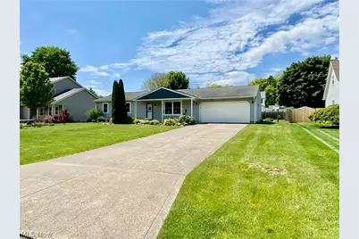 578 Fieldstone Drive, Amherst, OH 44001 - Photo 1