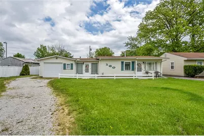 160 Boston Avenue, Elyria, OH 44035 - Photo 1