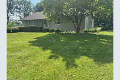 6694 Helmick Drive SW, Warren, OH 44481 - Photo 1