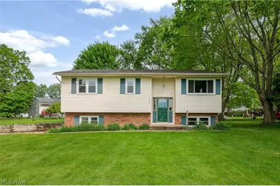 1425 Galaxy Drive, Mogadore, OH 44260 - Photo 1