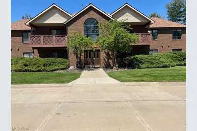 8621 Scenicview Drive #105, Grandview Heights, OH 44147 - Photo 1