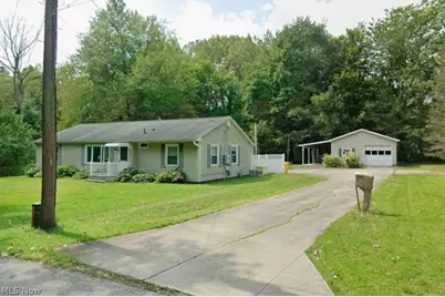 102 Thomas, Conneaut, OH 44030 - Photo 1