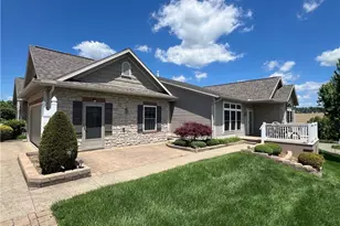203 Heritage Crossing SE, Sugarcreek, OH 44681 - Photo 1
