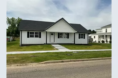 165 W 3rd Street, Frazeysburg, OH 43822 - Photo 1