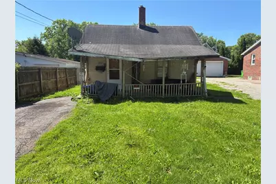 2512 42nd Street NW, Canton, OH 44709 - Photo 1