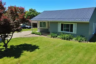 1049 S Luck Ave, Zanesville, OH 43701 - Photo 1