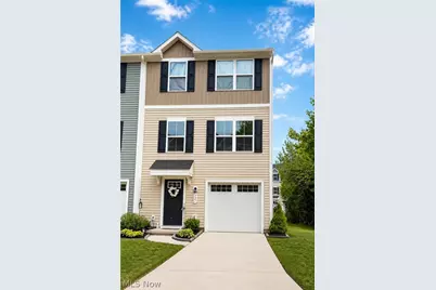 121 Palm Court, Painesville Twp, OH 44077 - Photo 1