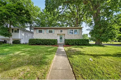 466 Colgate Avenue, Elyria, OH 44035 - Photo 1