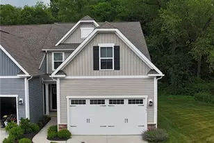 1581 Mud Brook Ct, Akron, OH 44313 - Photo 1