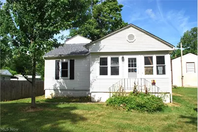 320 Broadway Street, Amherst, OH 44001 - Photo 1