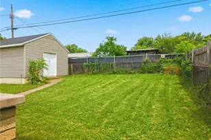 2457 Cathy Dr NE, Canton, OH 44705 - Photo 20