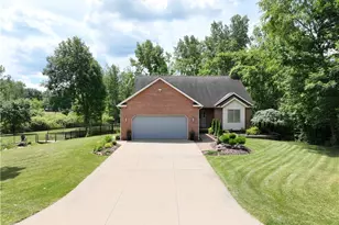 6476 Harbor Dr NW, Canton, OH 44718 - Photo 1