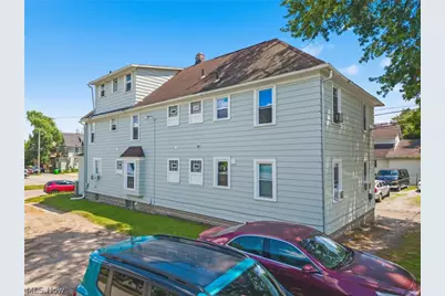 246 5th Street NW, Barberton, OH 44203 - Photo 1