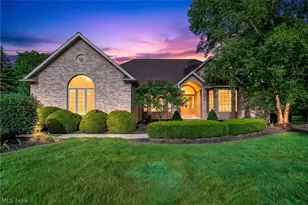 7397 Cherry Hill Ln, Grandview Heights, OH 44147 - Photo 1