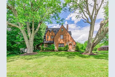 6209 Columbus Road NE, Louisville, OH 44641 - Photo 1