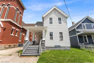 3271 W 43rd St, Loveland, OH 44109 - Photo 1