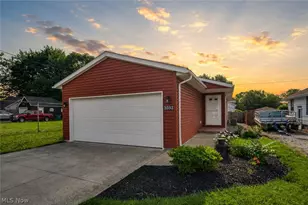 3593 Portage Point Blvd, Akron, OH 44319 - Photo 1