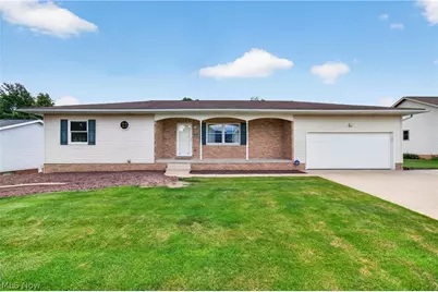 5732 Perry Hills Drive SW, Canton, OH 44706 - Photo 1