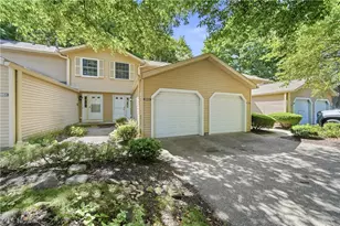 3949 Lake Run Blvd, Stow, OH 44224 - Photo 1
