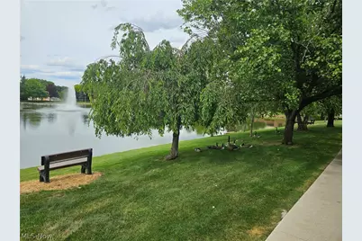 8605 Scenicview Drive #203, Grandview Heights, OH 44147 - Photo 1