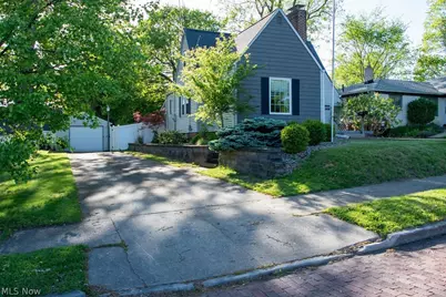 2011 Rowland Avenue NE, Canton, OH 44709 - Photo 1