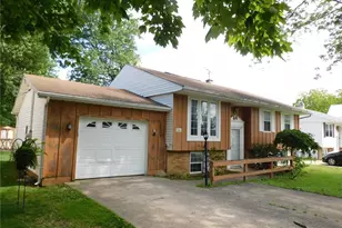1361 E 28th St, Ashtabula, OH 44004 - Photo 2