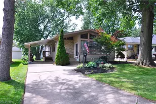 172 27th St NW, Barberton, OH 44203 - Photo 1