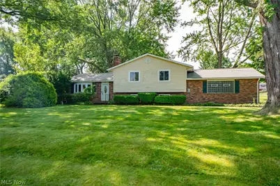 942 El Dorado Drive, Akron, OH 44319 - Photo 1