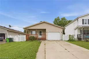 1094 Stratford St, Barberton, OH 44203 - Photo 1